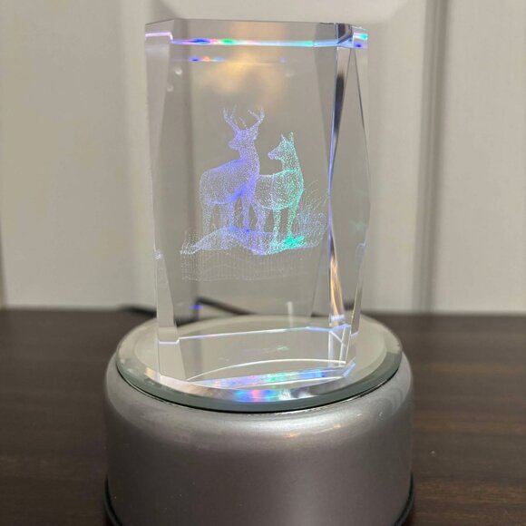 Etched 3D Beveled Crystal Collectible with 2 Deer - Picture 2 of 6